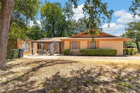 Exterior - 3117 N 15th St, Waco, TX 76708 photo 4 of 7