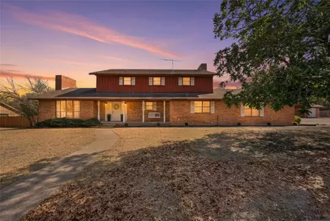 2210 White St, Clifton, TX 76634