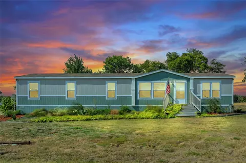 5024 Dove St, Greenville, TX 75401