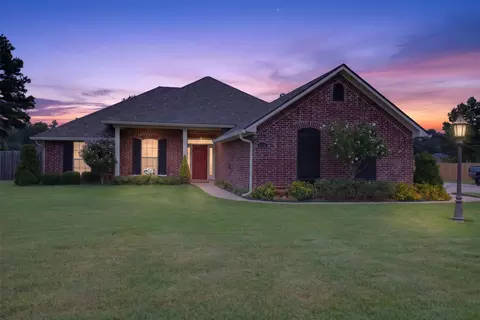 9031 Cottage Ridge Dr, Shreveport, LA 71106