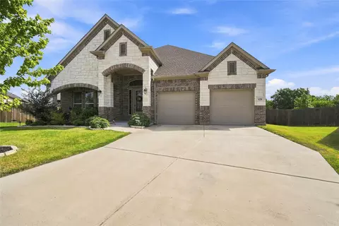 420 Wrangler Way, Waxahachie, TX 75167