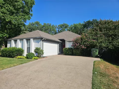 2705 Francisco Dr, Garland, TX 75044