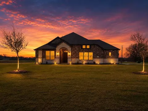 725 Windward Ct, Lowry Crossing, TX 75069