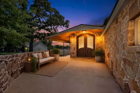 1880 Houston Rd, Burleson, TX 76028