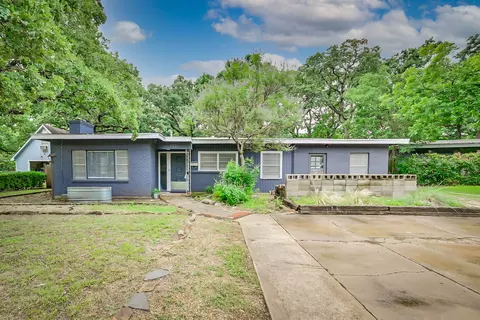 1122 W Park Row Dr, Arlington, TX 76013