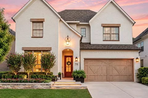 8226 Vitex Ave, Dallas, TX 75252