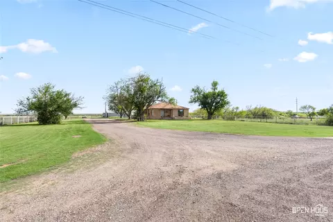 1593 Irvin Rd, Quanah, TX 79252