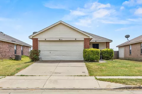 1344 Castle Ridge Rd, Fort Worth, TX 76140