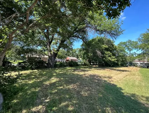 3806 Maybeth St, Dallas, TX 75212