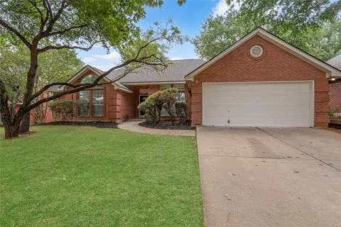 633 Cardinal Ridge Rd, Burleson, TX 76028