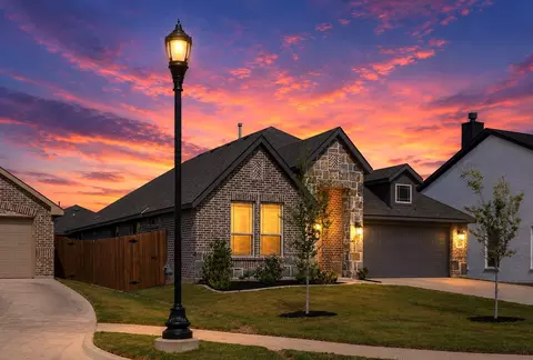 609 Pawprint Holw, Godley, TX 76044