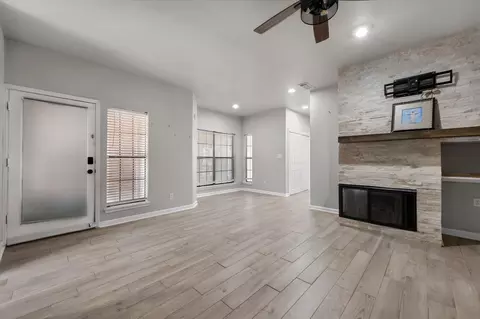 2730 Silver Creek Dr #128, Arlington, TX 76006