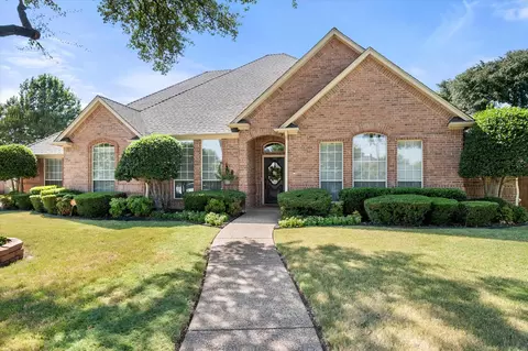 6 Inverness Ct, Mansfield, TX 76063
