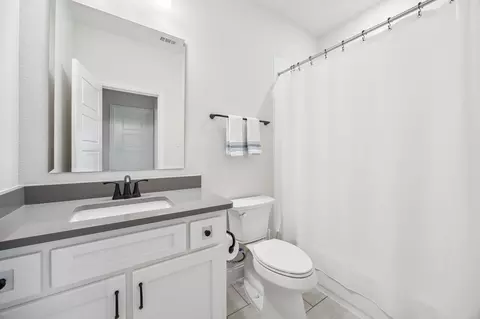 Bath - 821 Wright Ln, Prosper, TX 75078 photo 8 of 9