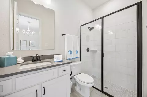 Bath - 821 Wright Ln, Prosper, TX 75078 photo 5 of 9