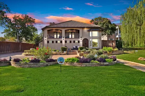 306 E Rochelle Blvd, Irving, TX 75062