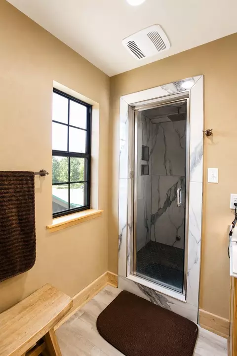 Bath - 216 Pr 3463, Gladewater, TX 75647 photo 5 of 5
