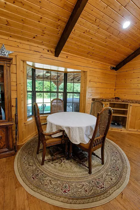 Dining - 216 Pr 3463, Gladewater, TX 75647 photo 1 of 1
