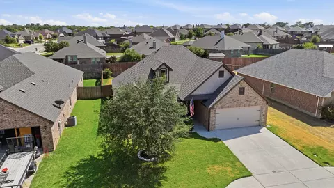 1813 Town Creek Cir, Weatherford, TX 76086