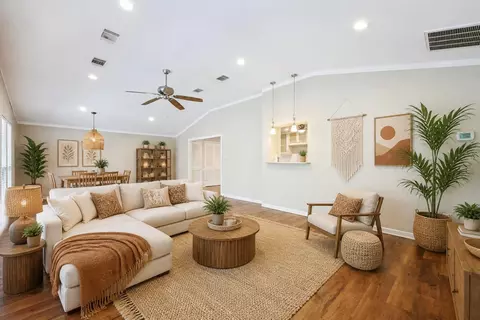 1504 Briarwood Blvd, Arlington, TX 76013