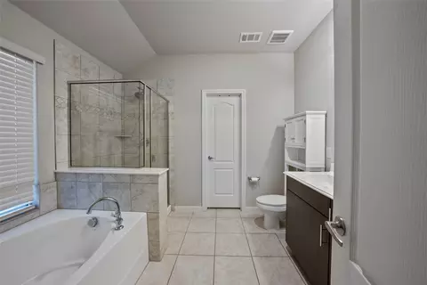Bath - 1021 Sheldon Dr, Anna, TX 75409 photo 1 of 3