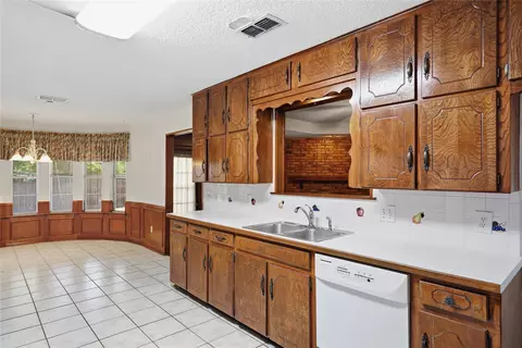 Kitchen - 314 Brookside Dr, Grapevine, TX 76051 photo 3 of 4