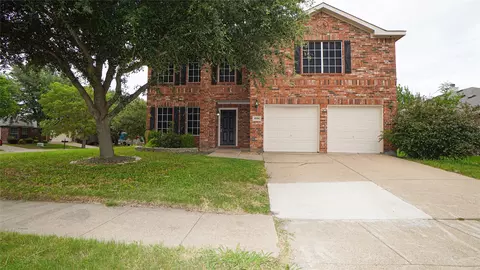 4006 Collin Ct, Heartland, TX 75126