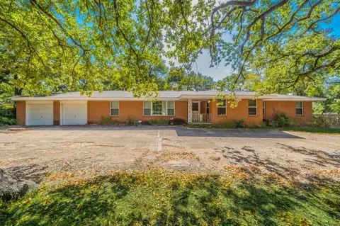 2314 Ingleside Dr, Grand Prairie, TX 75050