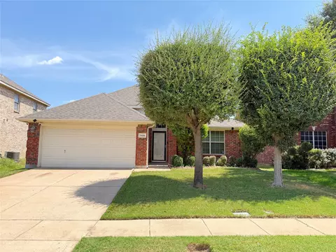 7806 Quiet Waters Dr, Arlington, TX 76016