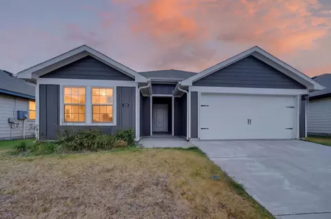 520 Creek End Dr, Princeton, TX 75407