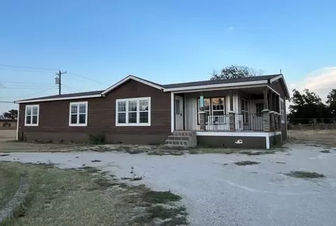 209 N Avenue C, Knox City, TX 79529