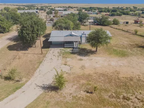 9800 2nd St, Joshua, TX 76058