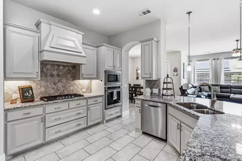 Kitchen - 157 Daniel Dr, Van Alstyne, TX 75495 photo 1 of 4