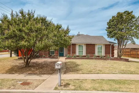 4201 Arbor Creek Dr, Carrollton, TX 75010