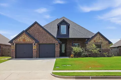 715 La Paloma Rd, Sanger, TX 76266