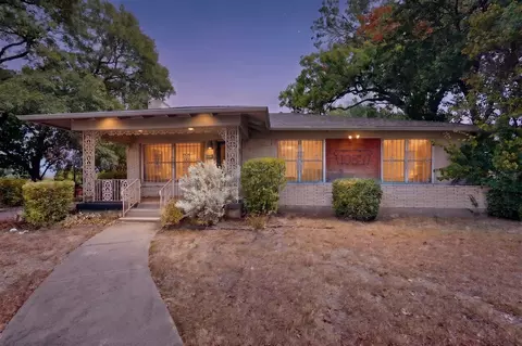 1957 E Illinois Ave, Dallas, TX 75216