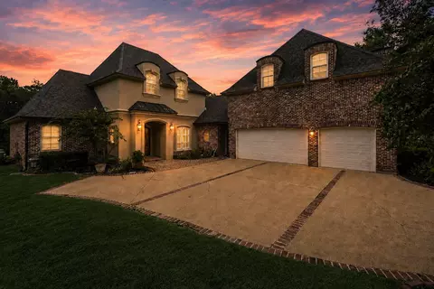 1170 Waters Edge Cir, Shreveport, LA 71106