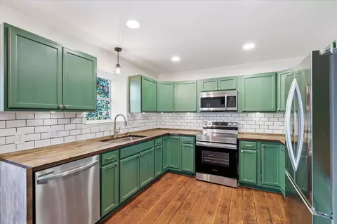 208 Cory Ct, Krum, TX 76249