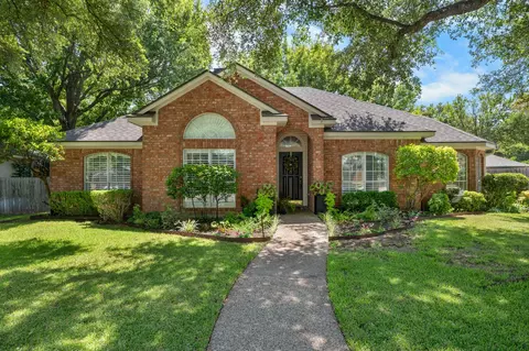 9604 Yellowstone Rd, Waco, TX 76712
