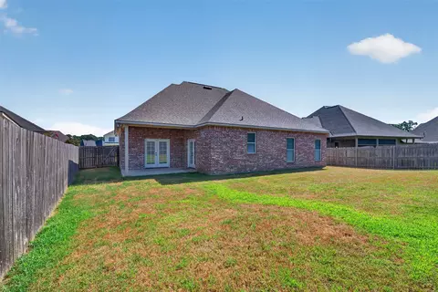 Exterior - 217 Danielle Dr, Benton, LA 71006 photo 3 of 5