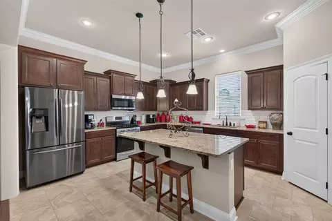 Kitchen - 217 Danielle Dr, Benton, LA 71006 photo 2 of 4