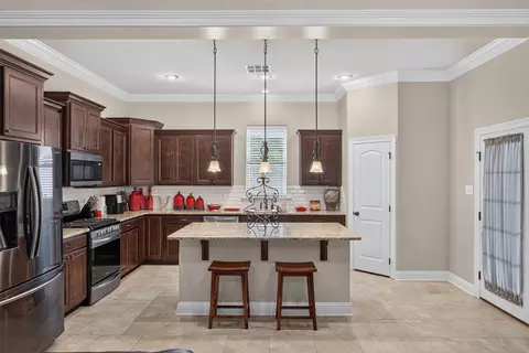 Kitchen - 217 Danielle Dr, Benton, LA 71006 photo 1 of 4