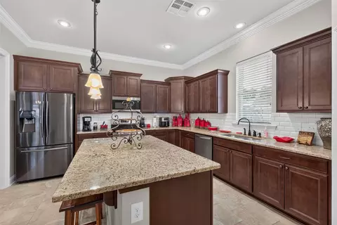 Kitchen - 217 Danielle Dr, Benton, LA 71006 photo 3 of 4