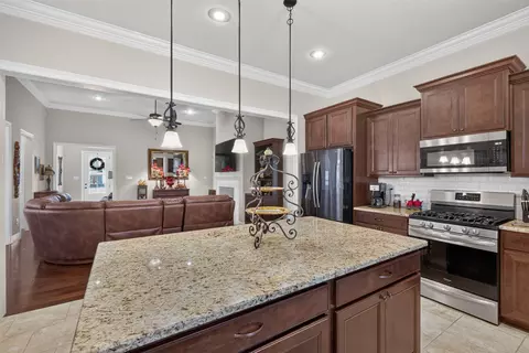 Kitchen - 217 Danielle Dr, Benton, LA 71006 photo 4 of 4