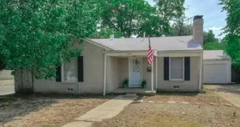6401 Calmont Ave, Fort Worth, TX 76116