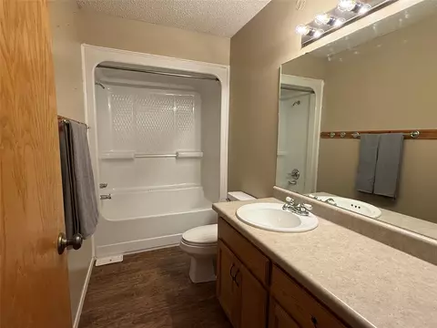 Bath - 601 Highway 588, Comanche, TX 76442 photo 2 of 2