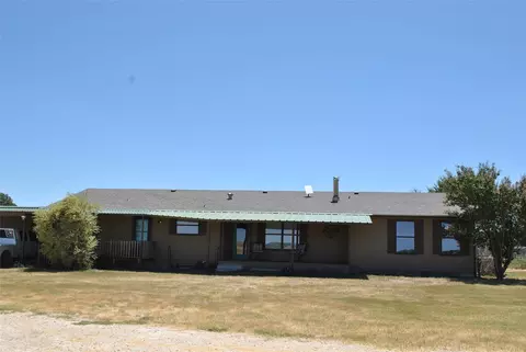 Exterior - 601 Highway 588, Comanche, TX 76442 photo 4 of 7