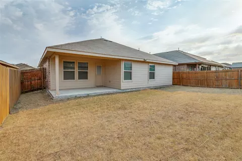 Exterior - 4716 Feltleaf Ave, Crowley, TX 76036 photo 2 of 3
