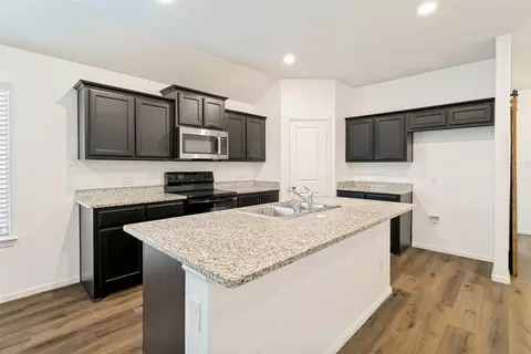 Kitchen - 4716 Feltleaf Ave, Crowley, TX 76036 photo 2 of 4