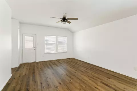 Living - 4716 Feltleaf Ave, Crowley, TX 76036 photo 3 of 4